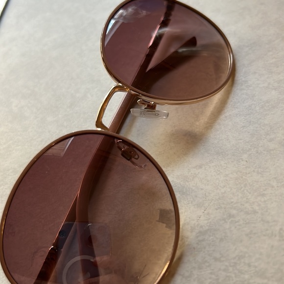 Rose Shade Sunglasses - Picture 5 of 6